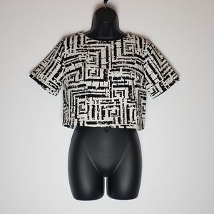 F21 Black and White Structured Crop Top